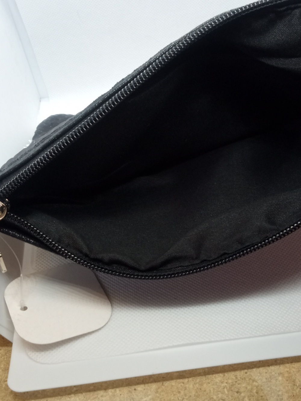 HALLMARK SEQUIN MAKE UP BAG - Picture 7 of 8